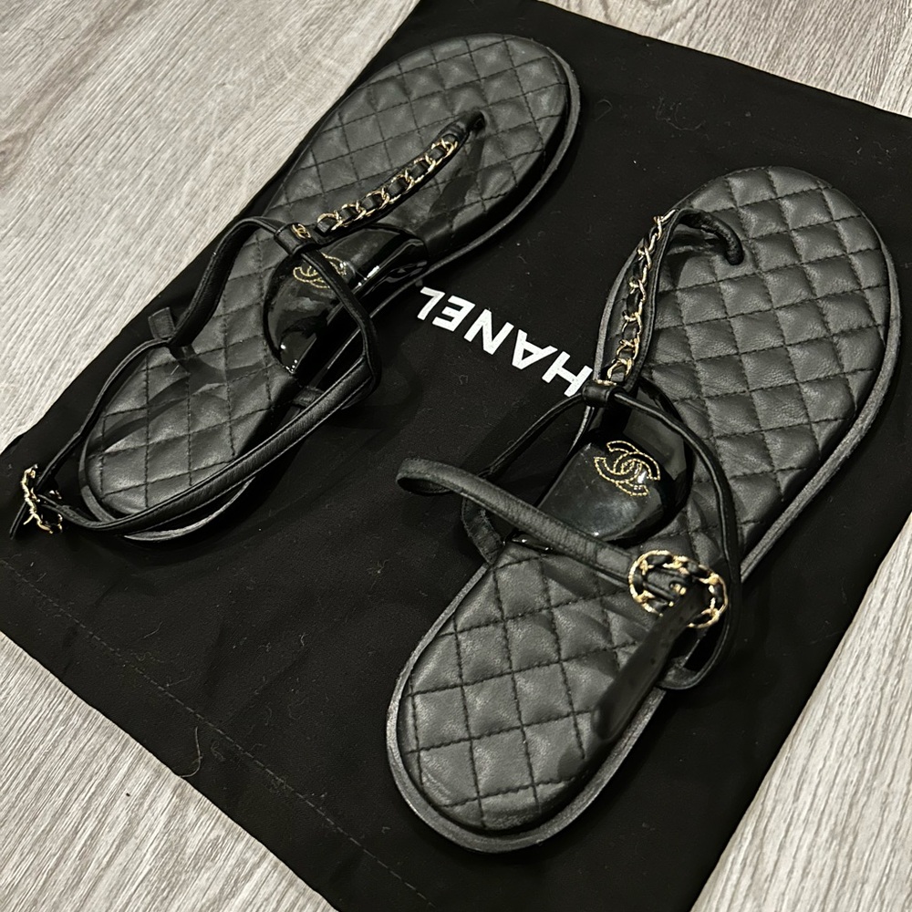 CHANEL Black Leather T-Strap Sandals